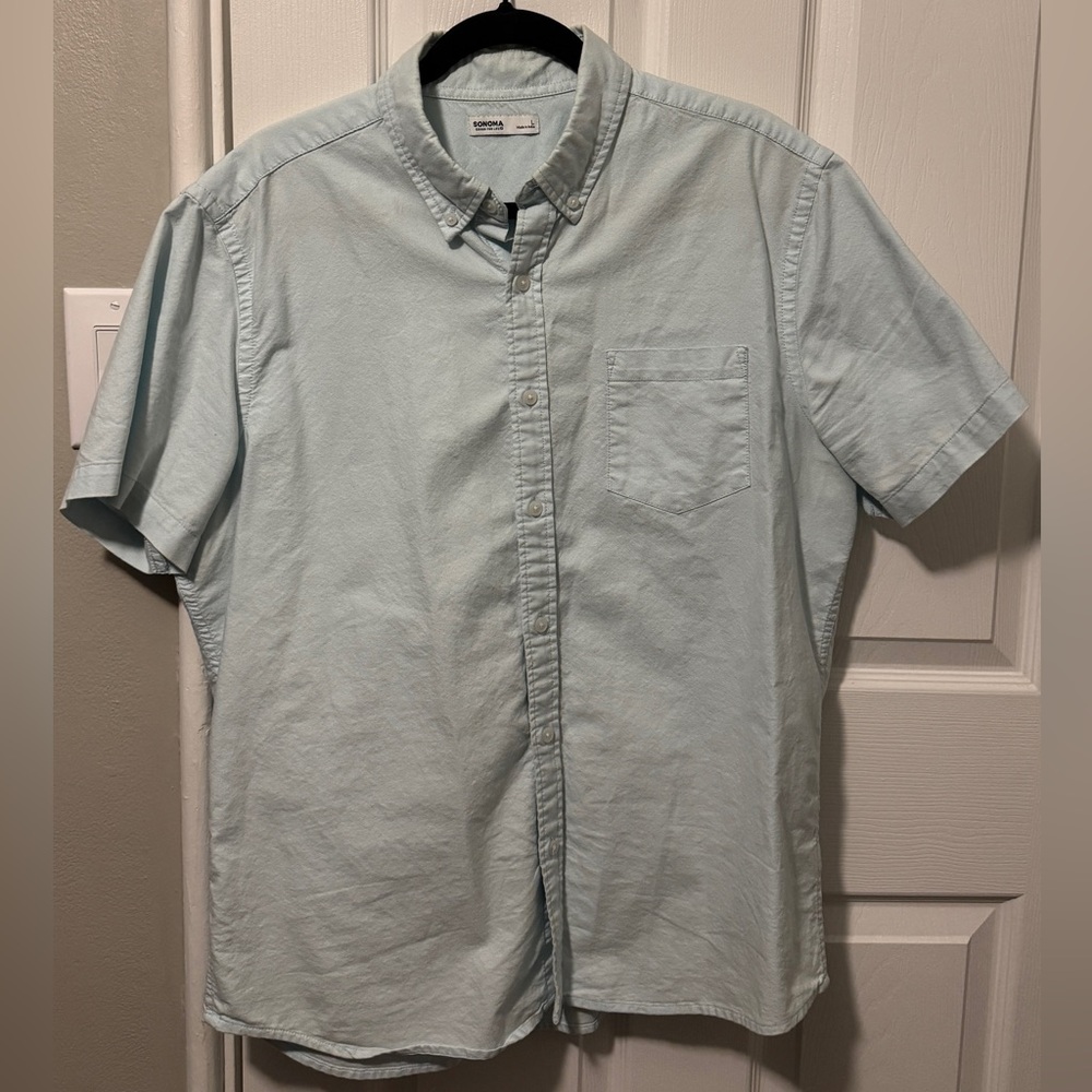 Sonoma Men's Light Blue Casual Button Down Shirt